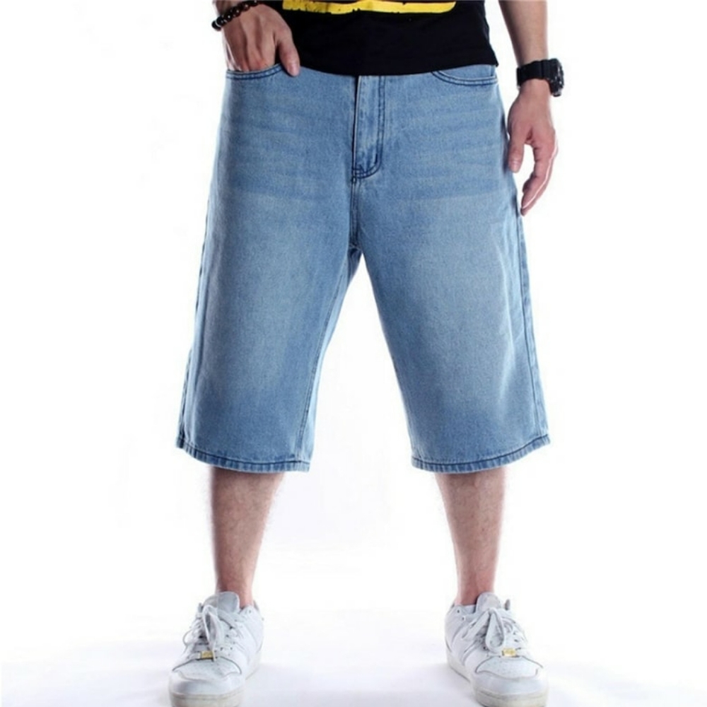 NWOT  jeans short large
